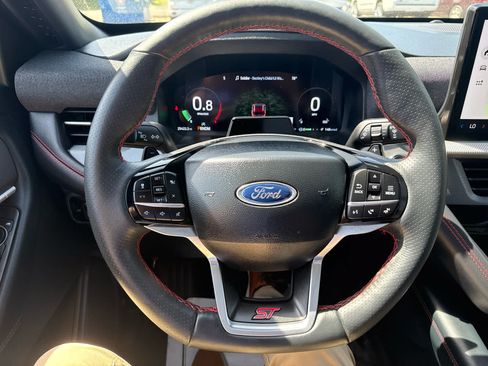 Used 2025 Ford Explorer ST AWD/4WD image 22