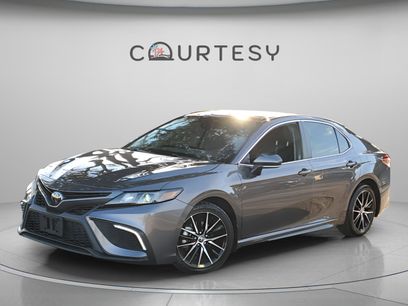 Used 2024 Toyota Camry SE w/ Convenience Package