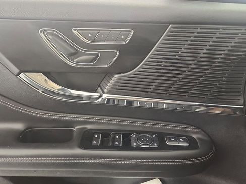 Used 2022 Lincoln Corsair AWD w/ Equipment Group 101A image 15