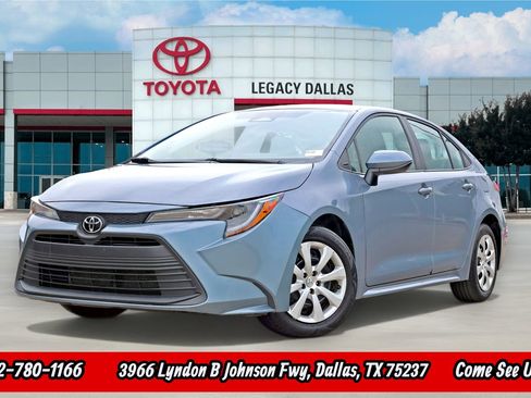 Used 2024 Toyota Corolla LE image 1