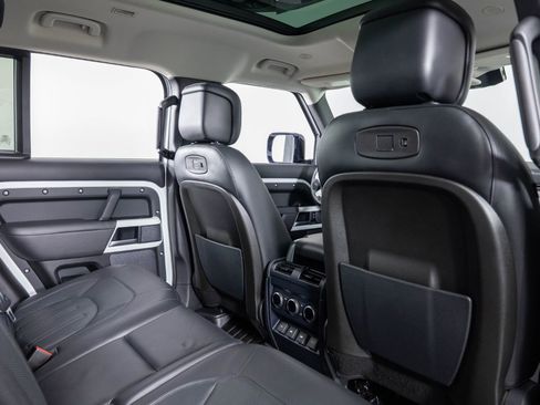 Used 2020 Land Rover Defender 110 HSE image 22