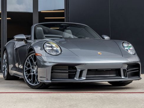 New 2026 Porsche 911 Carrera T image 6