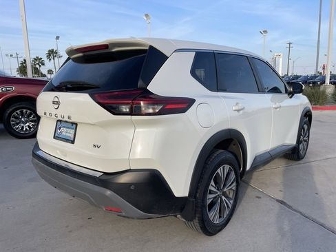Certified 2023 Nissan Rogue SV image 3