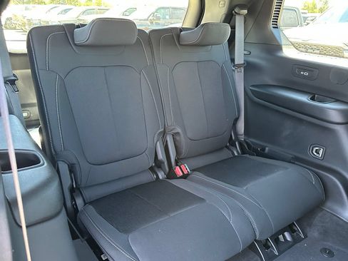 New 2026 Jeep Grand Cherokee L 2WD image 17
