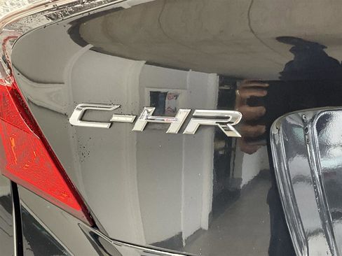 Used 2021 Toyota C-HR LE image 19