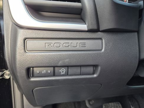 Certified 2025 Nissan Rogue S FWD image 28