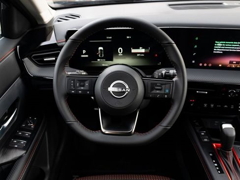 New 2026 Nissan Kicks SR image 11