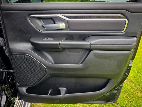 Used 2024 RAM 1500 Big Horn AWD/4WD image 37
