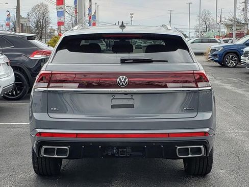 New 2026 Volkswagen Atlas Cross Sport SEL Premium R-Line AWD/4WD image 4