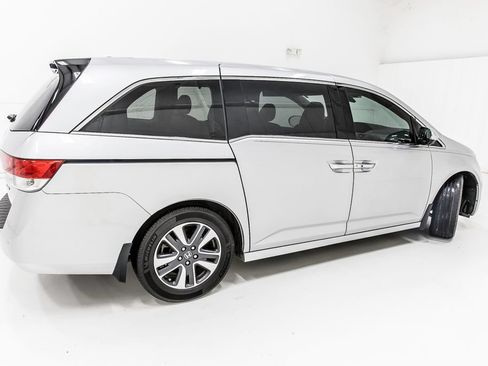 Used 2015 Honda Odyssey Touring Elite image 8