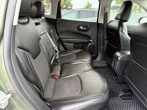 Used 2020 Jeep Compass Latitude w/ Cold Weather Group AWD/4WD image 20