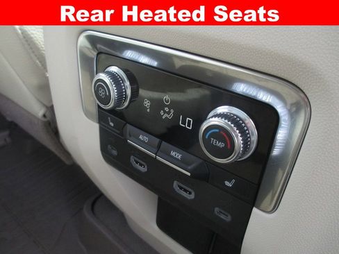 Used 2021 GMC Yukon XL Denali w/ Denali Ultimate Package AWD/4WD image 29