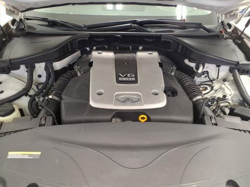 Used 2019 INFINITI Q70 Luxe image 22