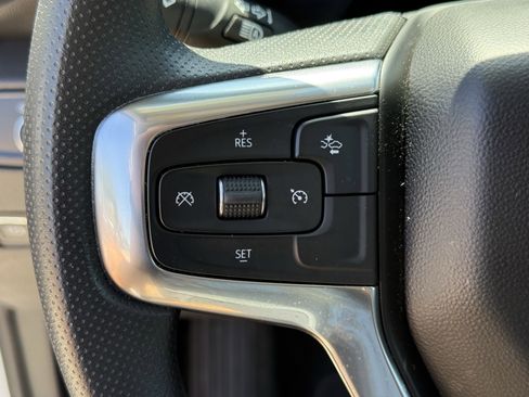 Used 2025 Chevrolet Blazer LT AWD/4WD image 17
