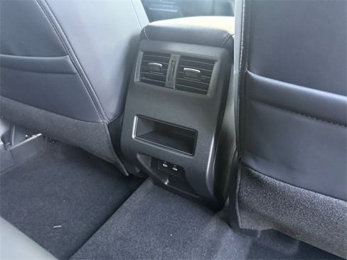 New 2026 Mitsubishi Outlander SE image 27