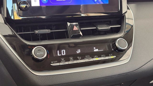 Used 2025 Toyota Corolla LE FWD image 36