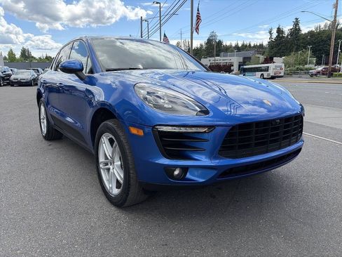 Used 2018 Porsche Macan AWD/4WD image 12