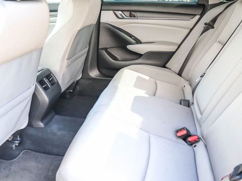 Used 2020 Honda Accord EX image 17