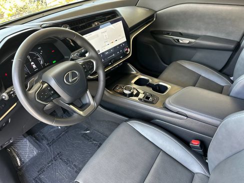 Used 2024 Lexus RZ 300e Premium w/ Technology Package FWD image 10