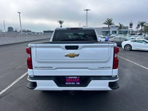 Used 2022 Chevrolet Silverado 1500 Custom image 10