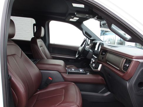 Used 2024 Ford Expedition Max Limited image 30