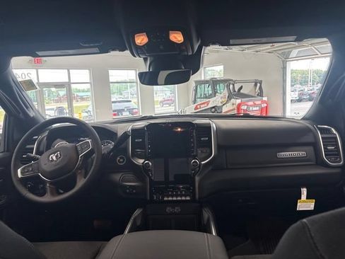 New 2026 RAM 3500 Big Horn AWD/4WD image 27