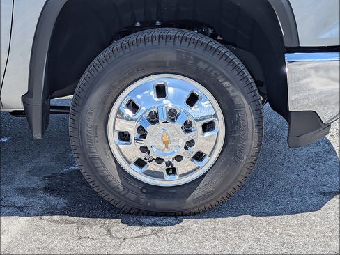 New 2026 Chevrolet Silverado 3500 LT w/ All Star Edition AWD/4WD image 11