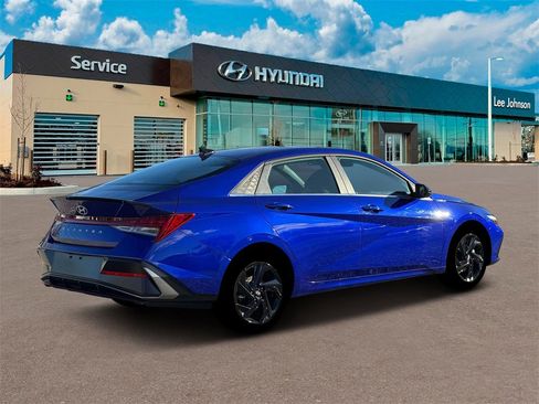 New 2026 Hyundai Elantra SEL Sport image 8