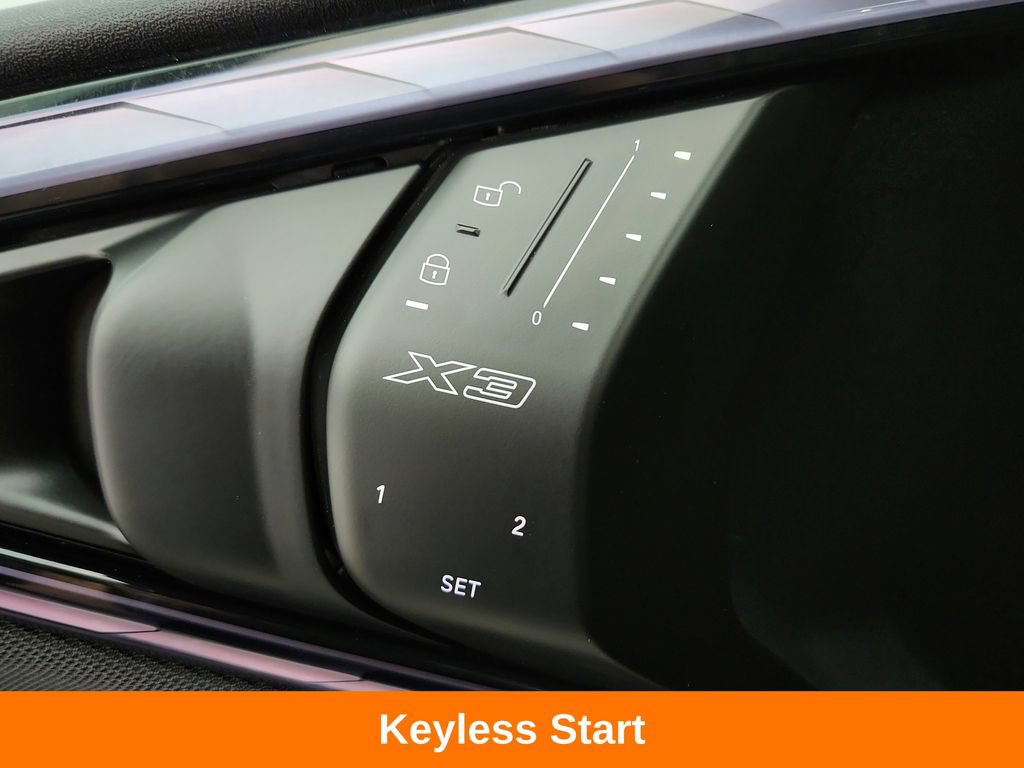 Used 2025 BMW X3 xDrive30i AWD/4WD image 19