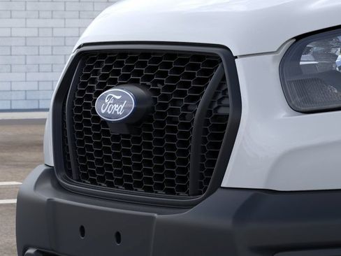 New 2026 Ford Transit 250 148 Medium Roof RWD image 17