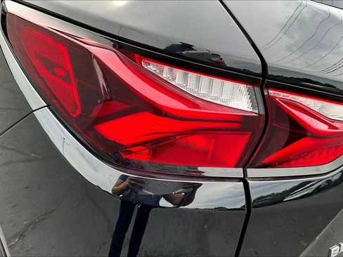 Used 2021 Chevrolet Blazer LT FWD image 24