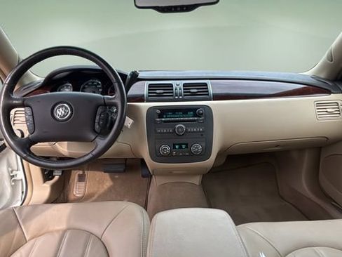 Used 2011 Buick Lucerne CXL FWD image 16