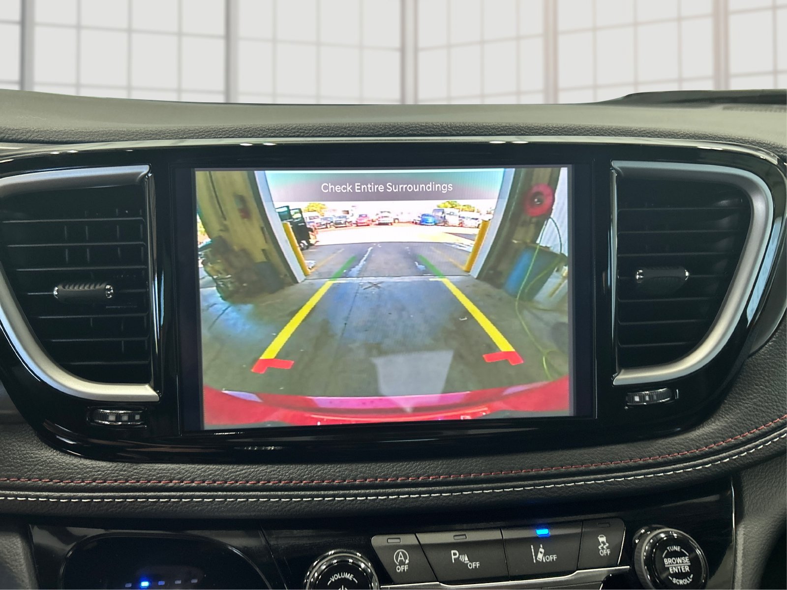 New 2027 Chrysler Pacifica Select FWD image 25