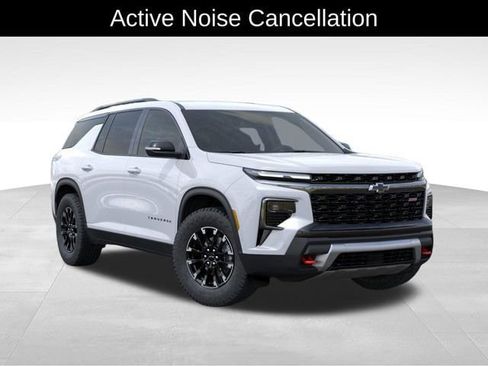 New 2026 Chevrolet Traverse Z71 w/ Enhanced Driving Package AWD/4WD image 8