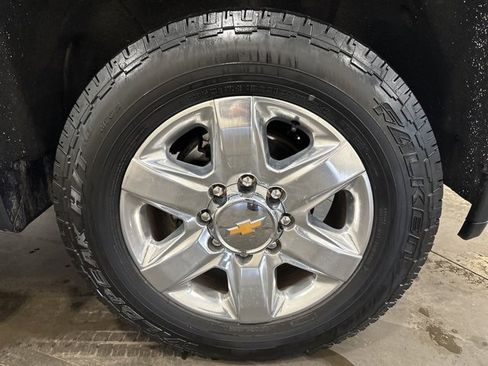 Used 2022 Chevrolet Silverado 2500 LTZ w/ LTZ Plus Package image 44