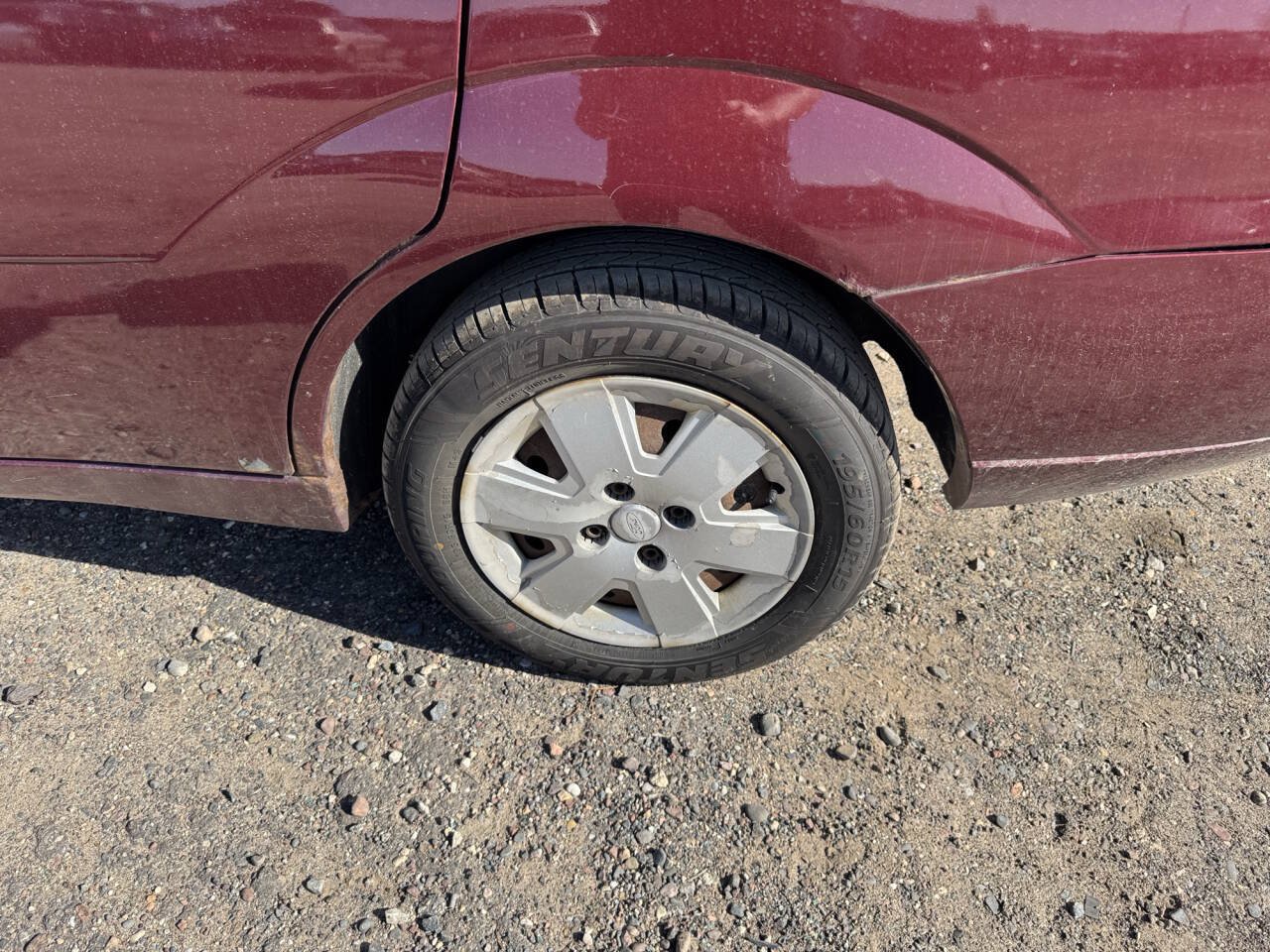 Used 2007 Ford Focus S FWD image 10