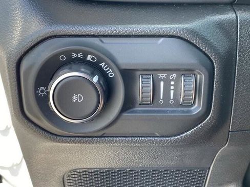 Certified 2022 Jeep Wrangler Unlimited Sport image 21