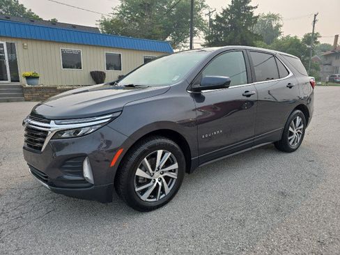 Used 2022 Chevrolet Equinox LT AWD/4WD image 2