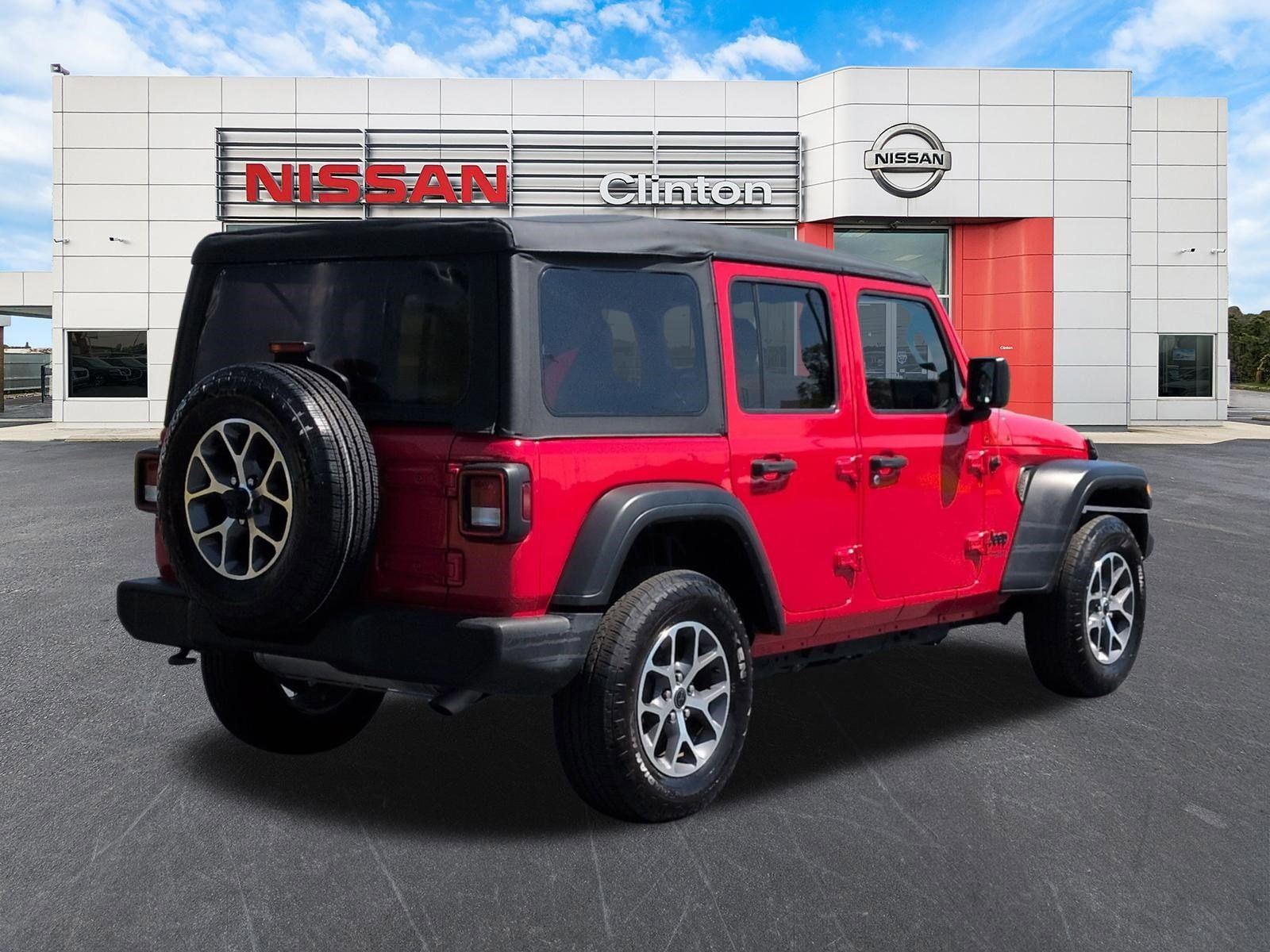 Used 2022 Jeep Wrangler Unlimited Sport AWD/4WD image 3