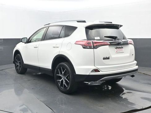 Used 2018 Toyota RAV4 SE w/ Power Extra Value Package FWD image 3