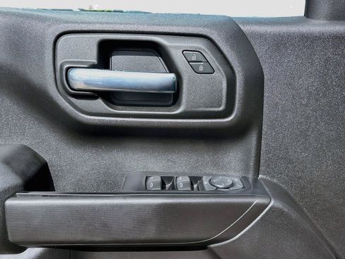 Used 2021 Chevrolet Silverado 1500 Custom w/ Safety Confidence Package RWD image 17
