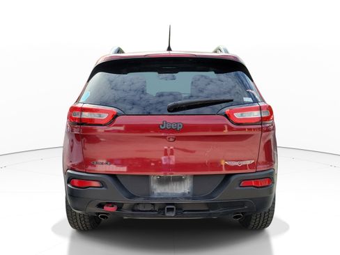 Used 2017 Jeep Cherokee Trailhawk w/ Comfort/Convenience Group AWD/4WD image 4