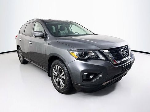 Used 2019 Nissan Pathfinder S image 3