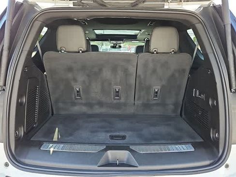 Used 2023 Chevrolet Tahoe Z71 w/ Luxury Package image 32