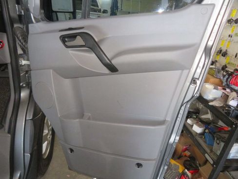 Used 2016 Mercedes-Benz Sprinter 2500 image 24