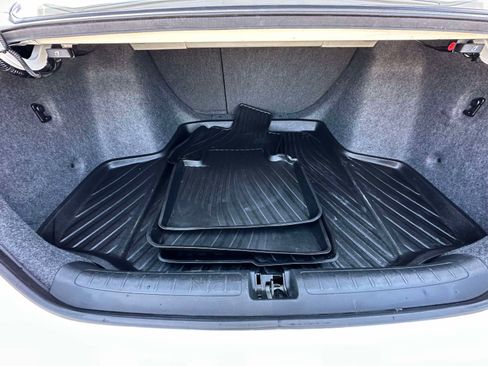 Used 2018 Honda Accord Touring image 28