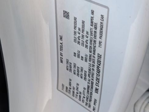 Used 2023 Tesla Model 3 Standard Range image 15