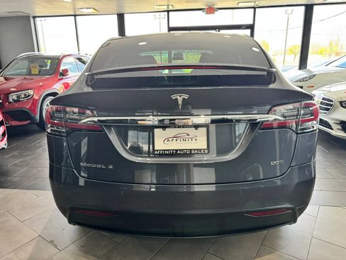 Used 2017 Tesla Model X 90D AWD/4WD image 4