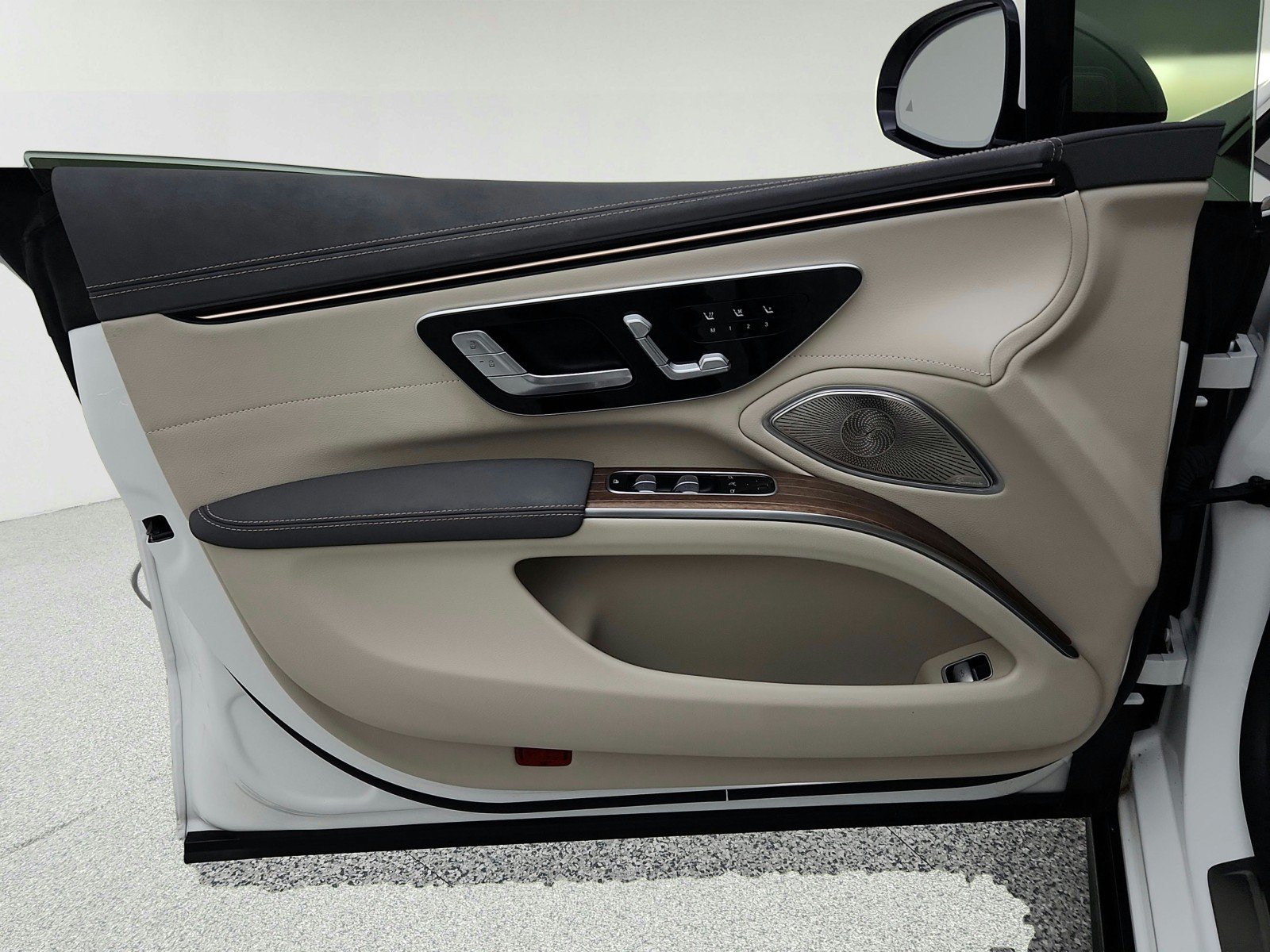 Certified 2023 Mercedes-Benz EQS 580 4MATIC Sedan image 25