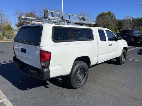 Used 2022 Toyota Tacoma SR image 10
